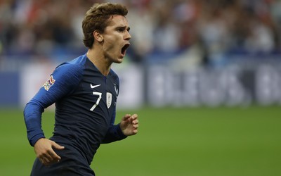 博乐体育快讯-南非队前锋进球后模仿对方主帅